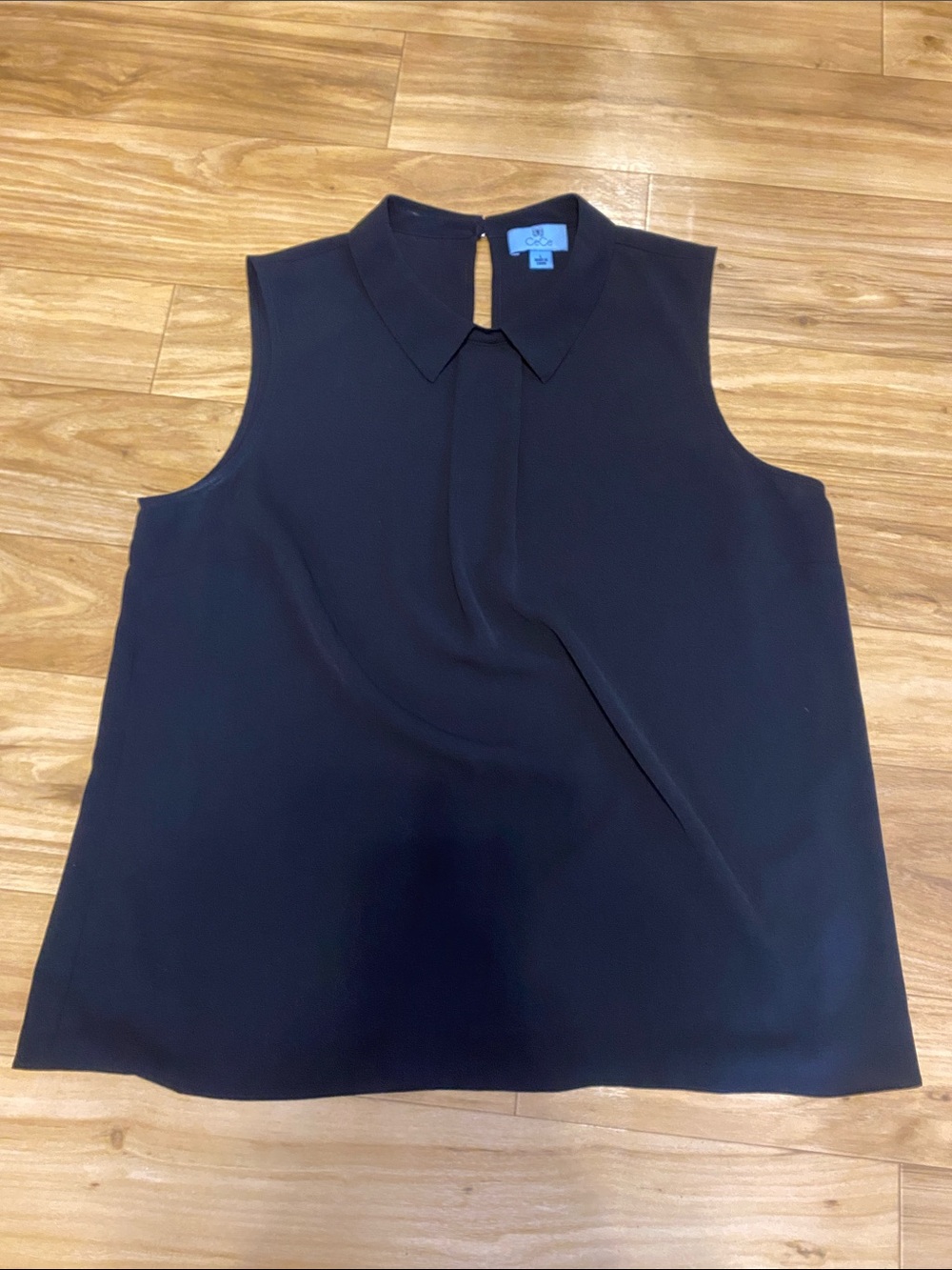 CeCe Sleeveless Black Collared Shell Top; size L - Picture 4 of 4